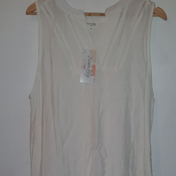 Ladies Gauzy sleeveless top - Picture 3 of 4